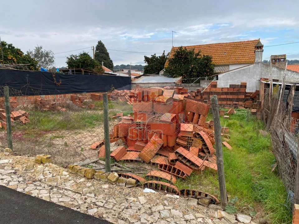 Terreno para Venda em Santa Maria do Castelo e Santiago e Santa Susana Foto 2