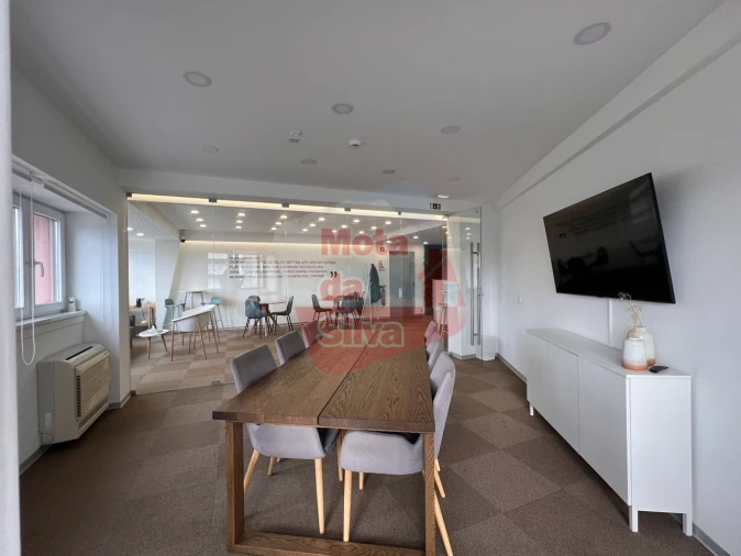 Loja para Arrendamento em Avenidas Novas Foto 6