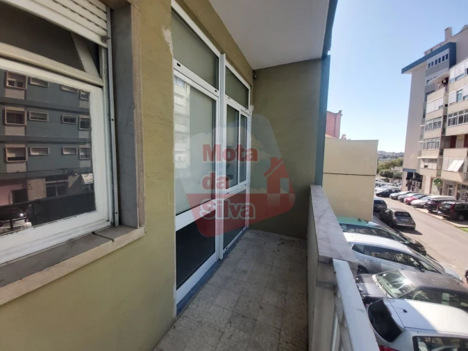 Apartamento T3 para Venda em Marvila Foto 10