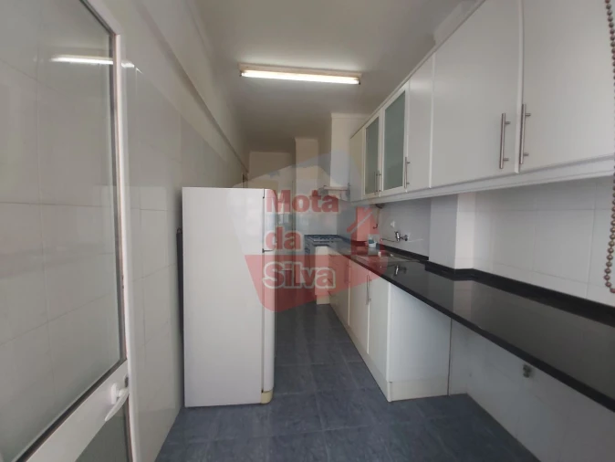 Apartamento T3 para Venda em Marvila Foto 1