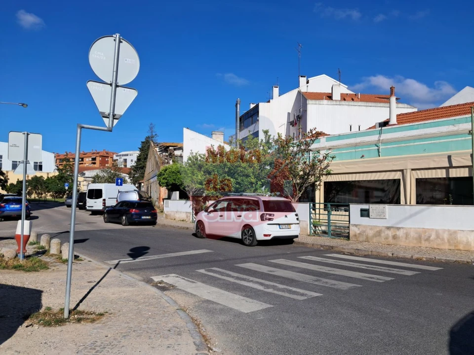Loja para Venda em Almada, Cova da Piedade, Pragal e Cacilhas Foto 14