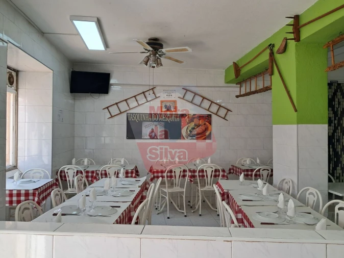 Loja para Venda em Almada, Cova da Piedade, Pragal e Cacilhas Foto 3