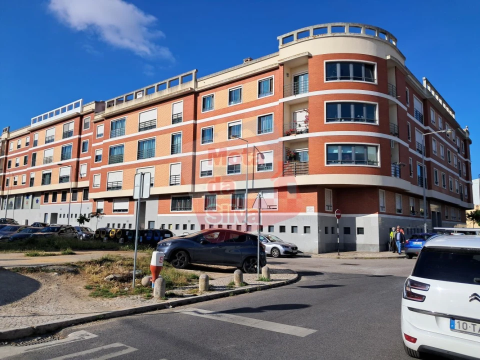 Loja para Venda em Almada, Cova da Piedade, Pragal e Cacilhas Foto 16