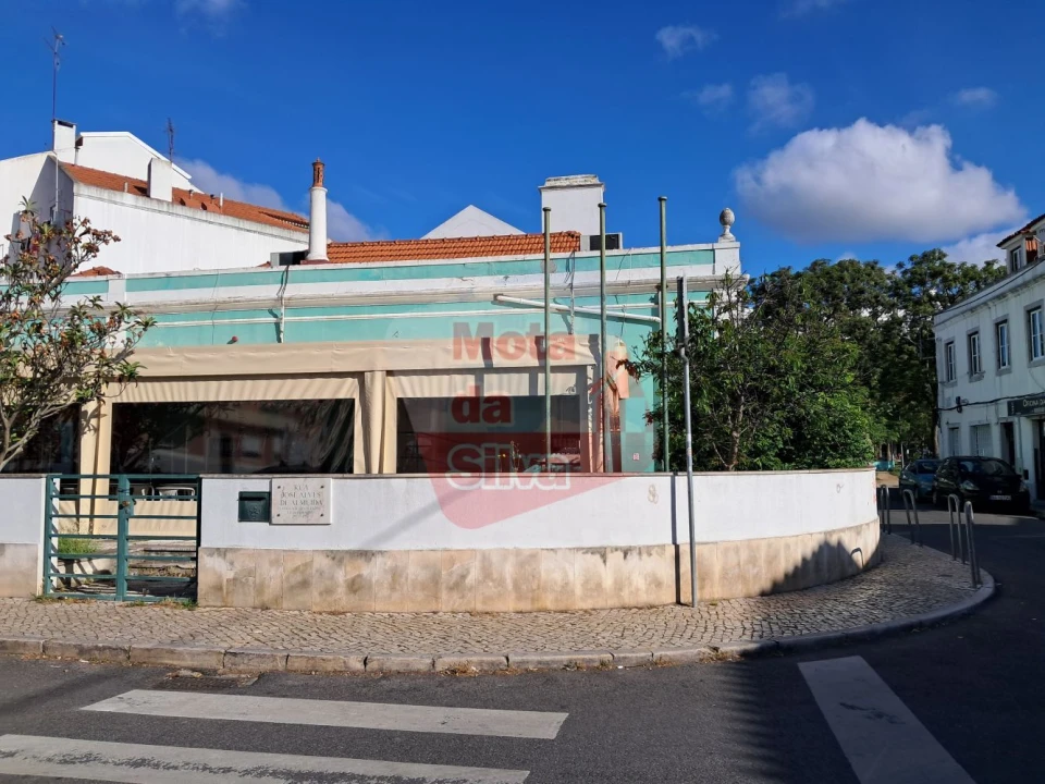 Loja para Venda em Almada, Cova da Piedade, Pragal e Cacilhas Foto 18