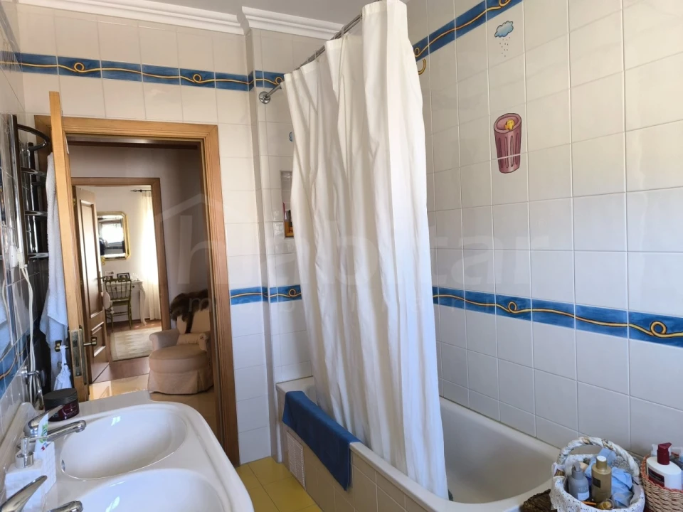 Apartamento T4 para Venda em Benavente Foto 18