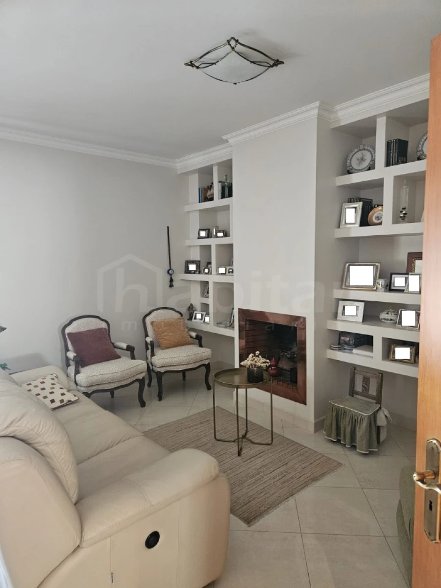 Apartamento T4 para Venda em Benavente Foto 3