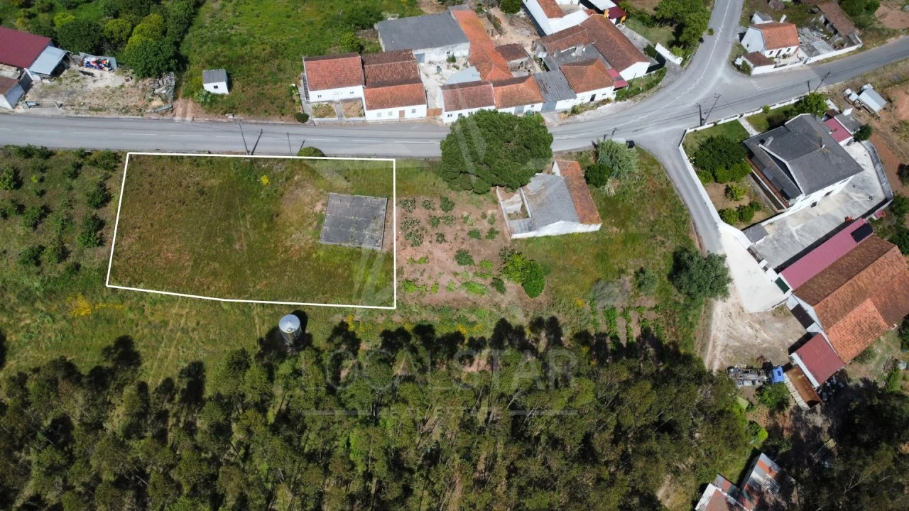 Terreno para Venda em Alvorninha Foto 1