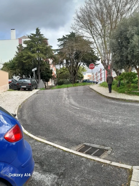 Loja para Venda em Póvoa de Santa Iria e Forte da Casa