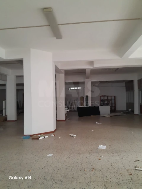 Loja para Venda em Póvoa de Santa Iria e Forte da Casa