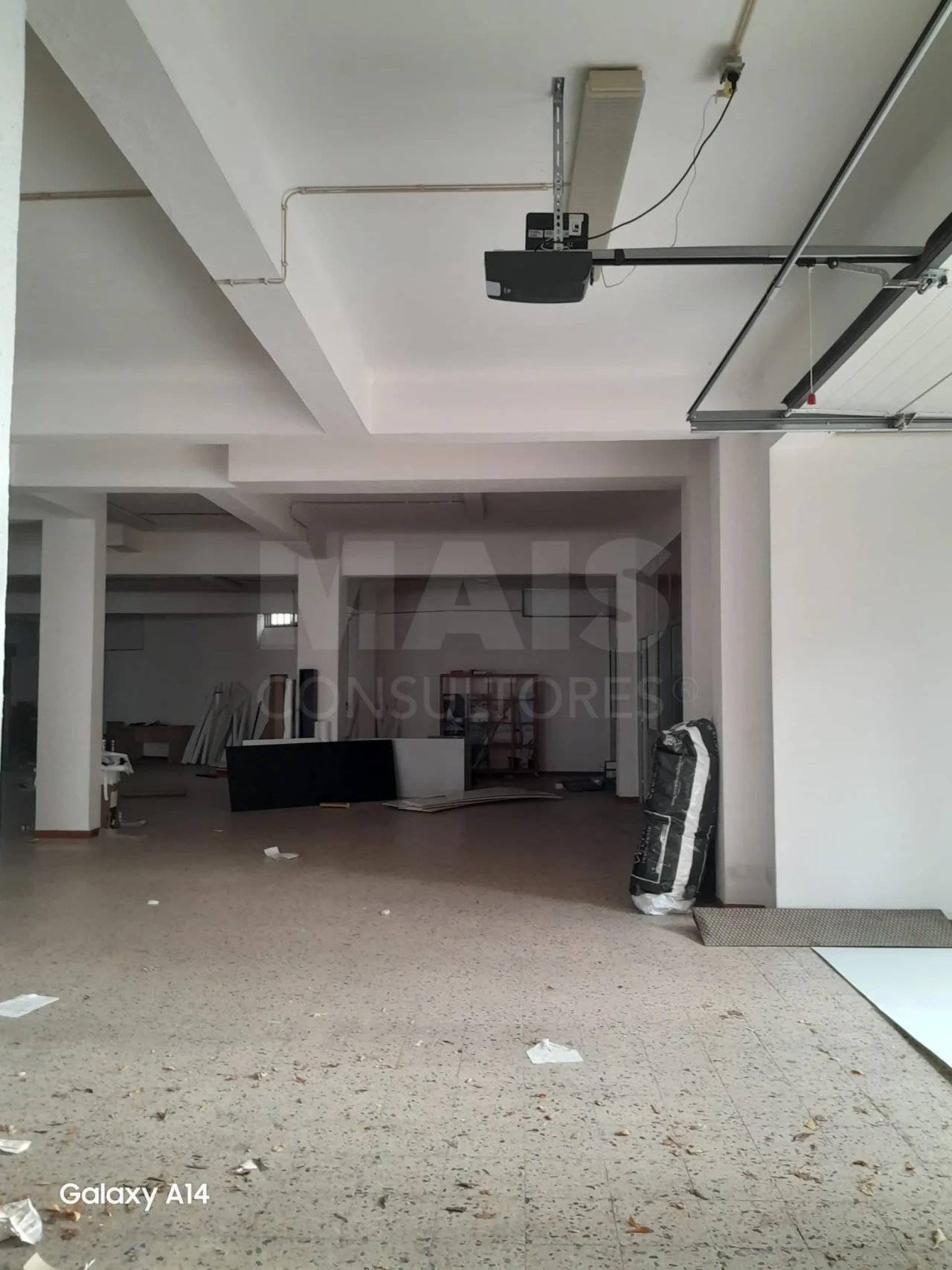 Loja para Venda em Póvoa de Santa Iria e Forte da Casa Foto 11