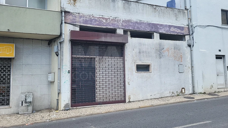 Moradia T15 para Venda em Camarate, Unhos e Apelação Foto 3