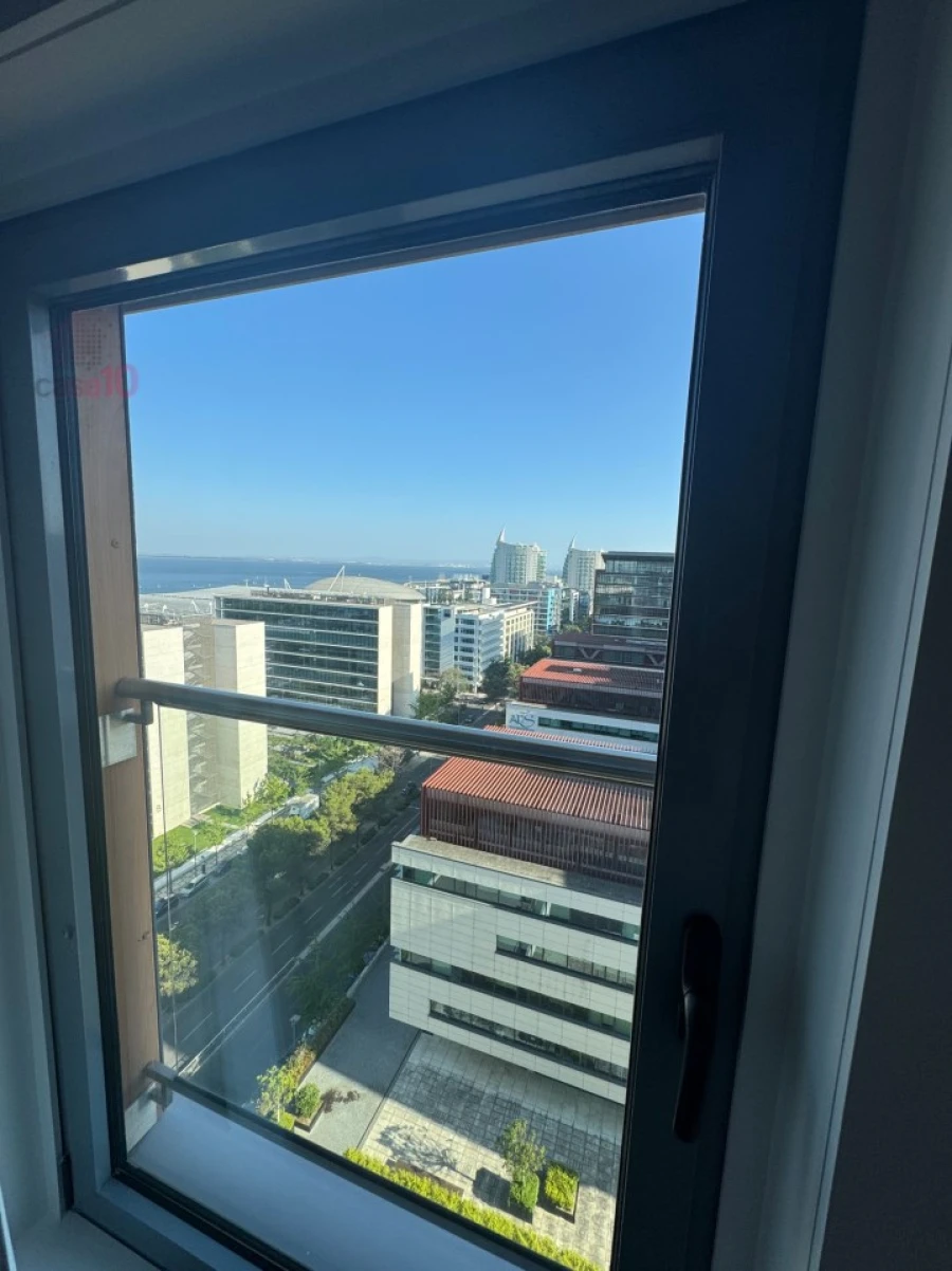 Apartamento T1 para Venda em Parque das Nações Foto 9