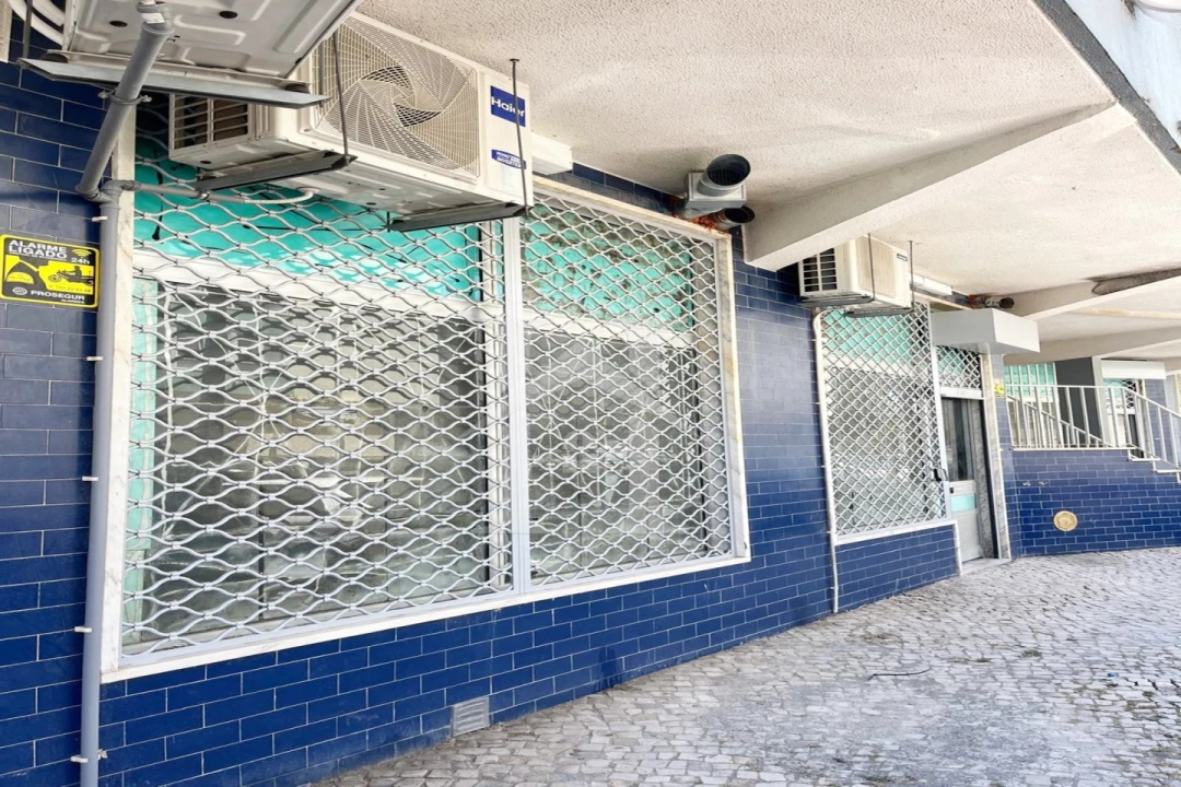 Loja para Venda em Loures Foto 1