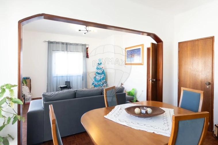 Moradia T3 para Venda em Vermelha Foto 6