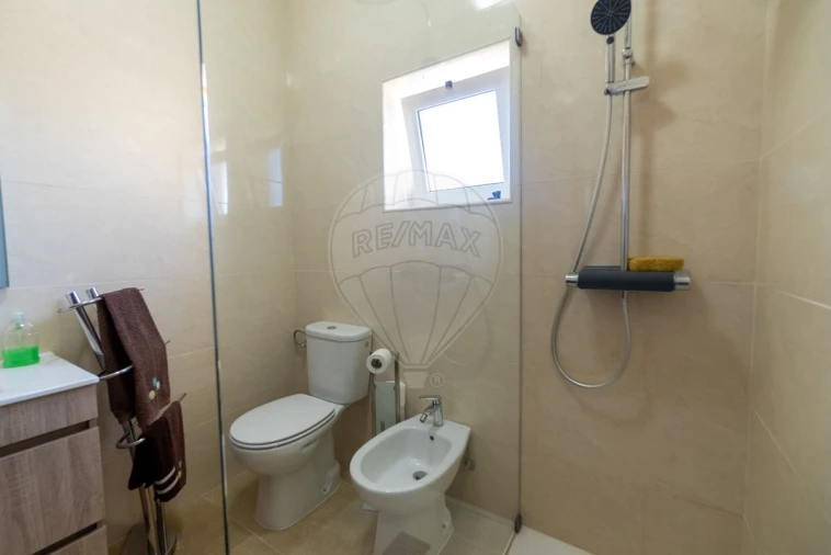 Moradia T3 para Venda em Vermelha Foto 23