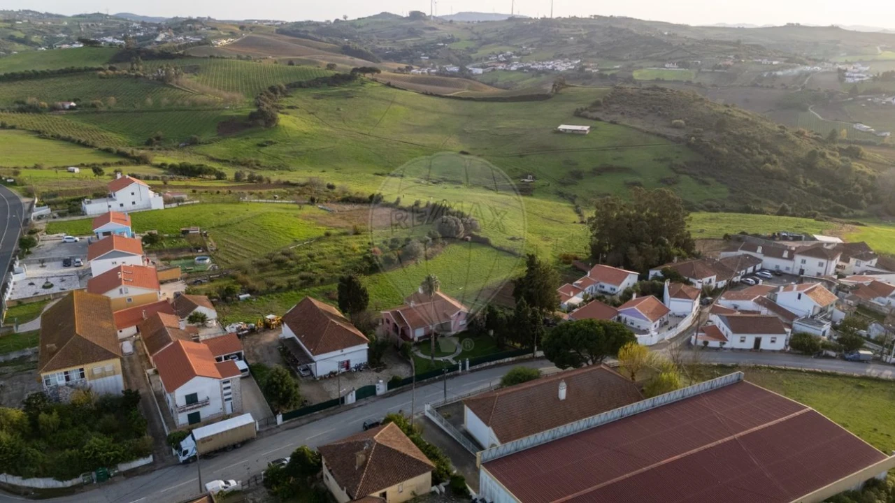 Terreno para Venda em Carvoeira e Carmões Foto 10