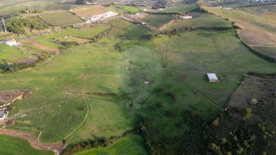 Terreno para Venda em Carvoeira e Carmões Foto 4
