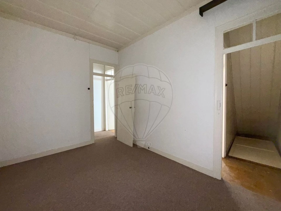 Prédio para Venda em Santa Maria, São Pedro e Matacães Foto 15