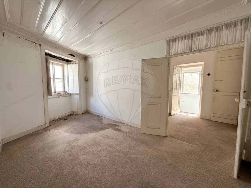 Prédio para Venda em Santa Maria, São Pedro e Matacães Foto 7