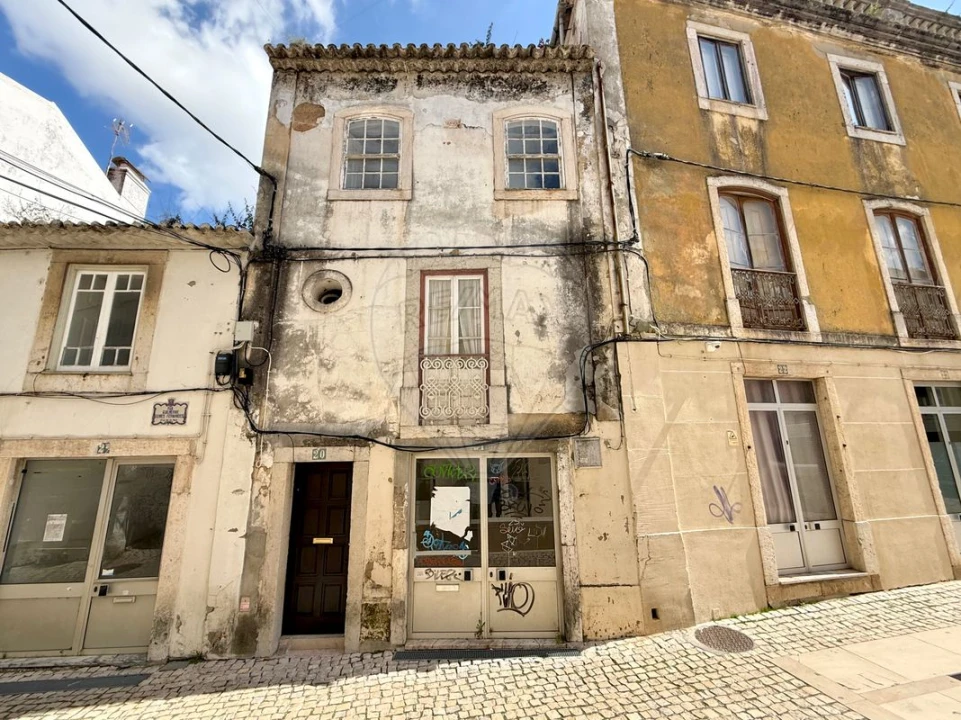 Prédio para Venda em Santa Maria, São Pedro e Matacães Foto 3