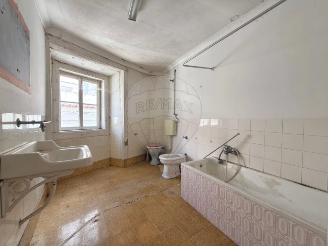 Prédio para Venda em Santa Maria, São Pedro e Matacães Foto 9