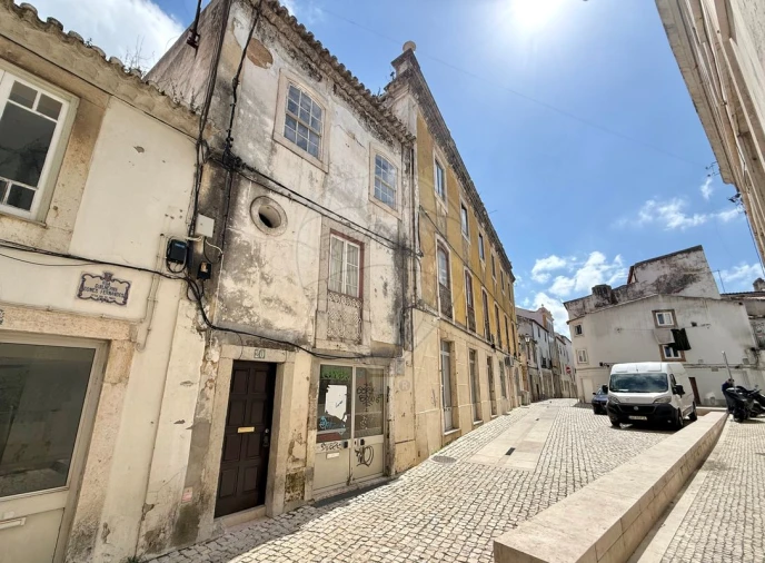 Prédio para Venda em Santa Maria, São Pedro e Matacães Foto 4