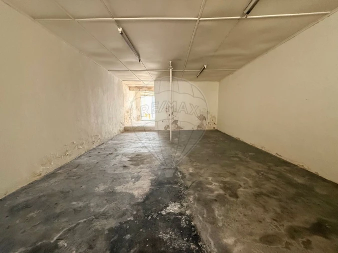 Prédio para Venda em Santa Maria, São Pedro e Matacães Foto 17