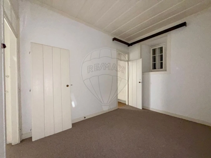 Prédio para Venda em Santa Maria, São Pedro e Matacães Foto 13