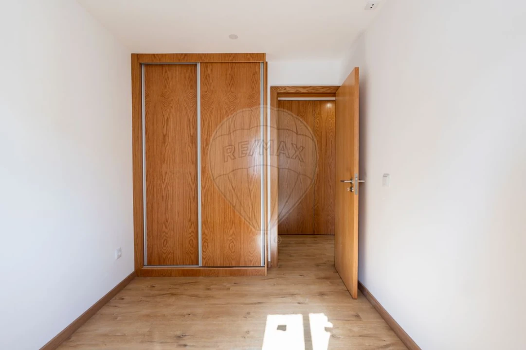 Moradia T4 para Venda em Guilhufe e Urrô Foto 15