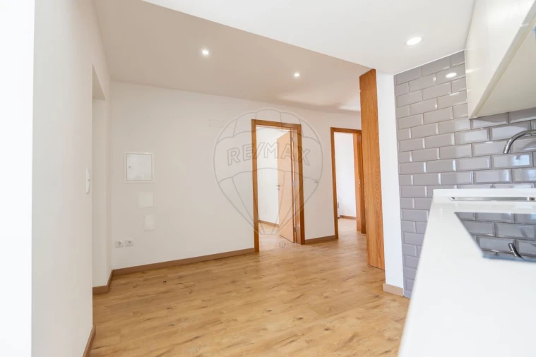 Moradia T4 para Venda em Guilhufe e Urrô Foto 9