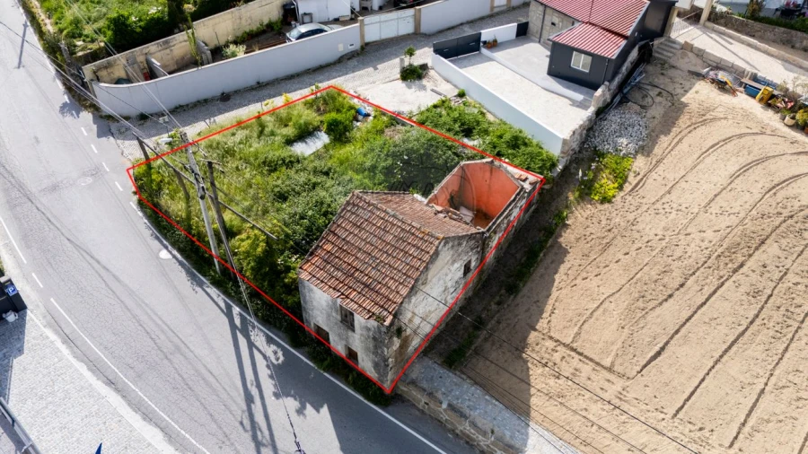 Moradia T4 para Venda em Guilhufe e Urrô Foto 21