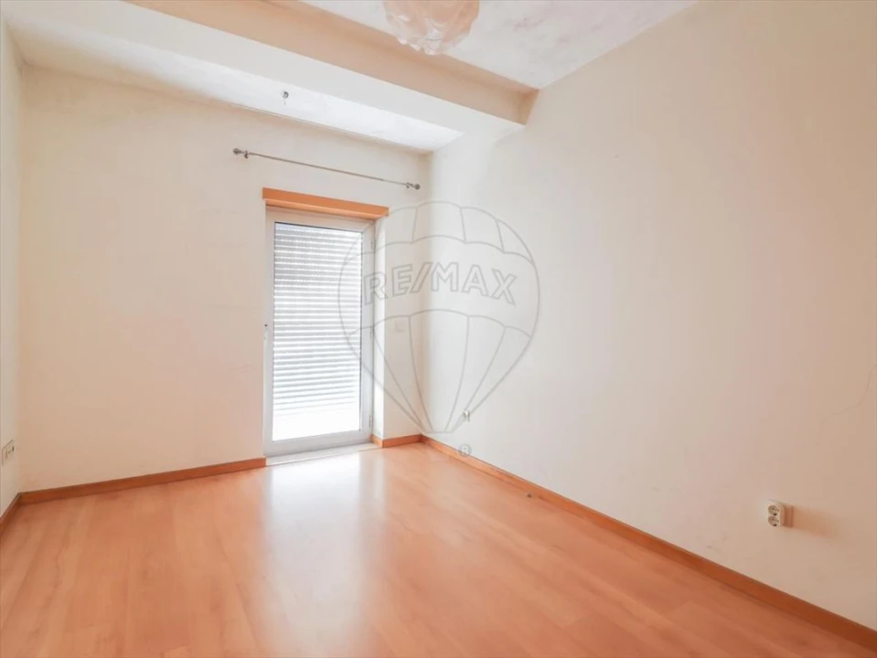 Apartamento T2 para Venda em Buarcos Foto 9