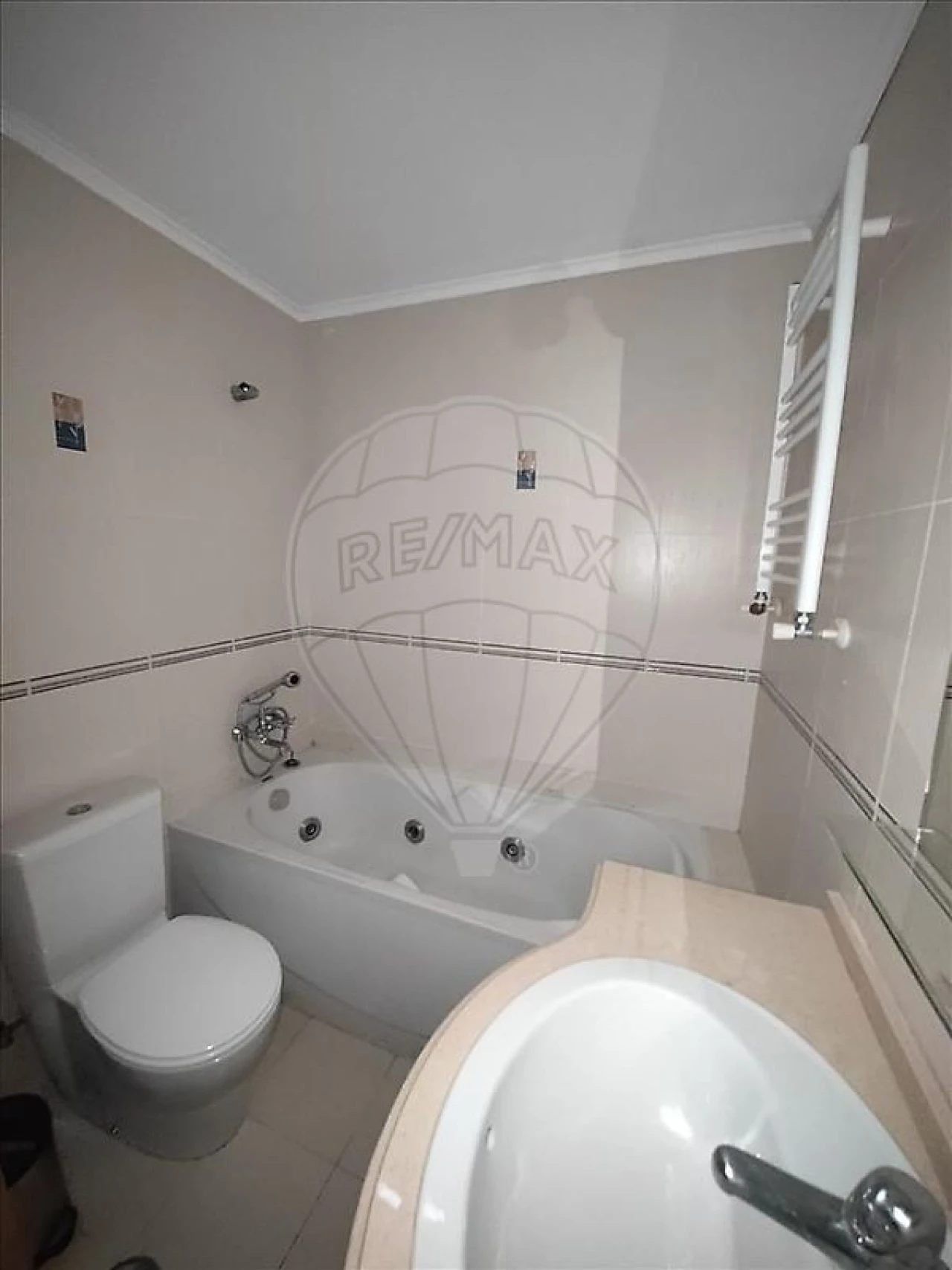 Apartamento T2 para Venda em Tavarede Foto 5