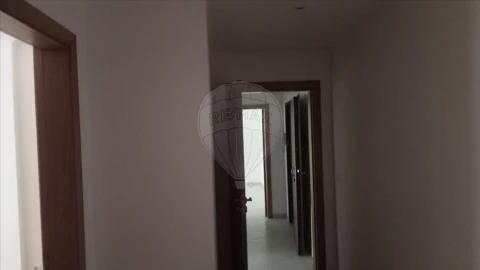Apartamento T2 para Venda em Tavarede