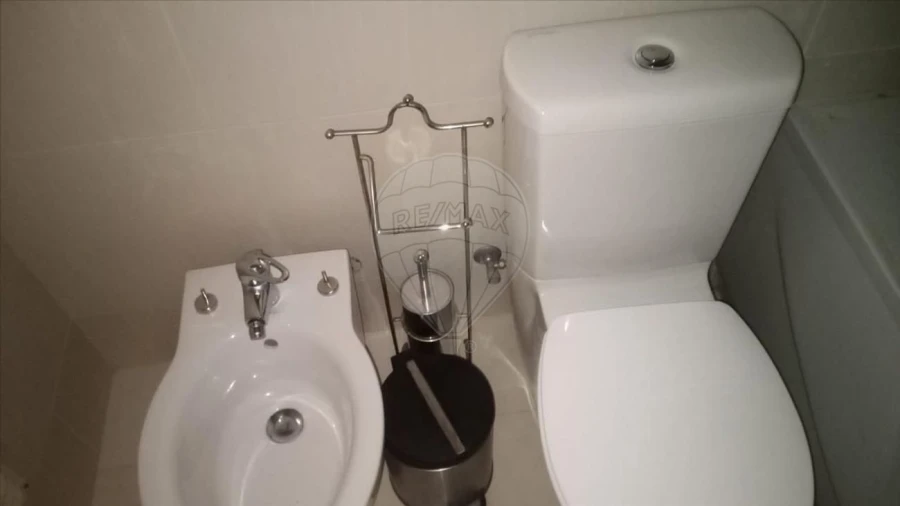 Apartamento T2 para Venda em Tavarede Foto 6