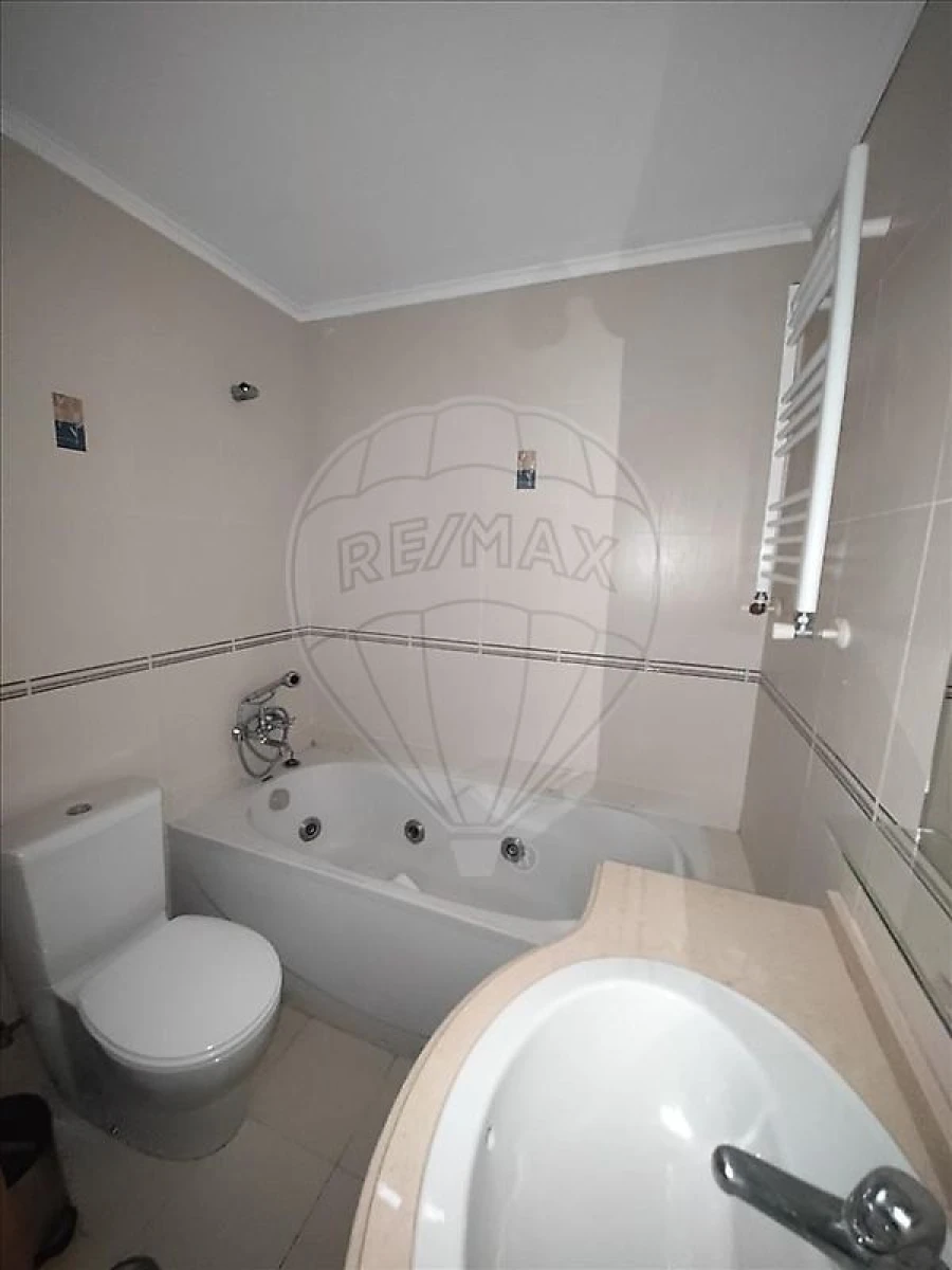 Apartamento T2 para Venda em Tavarede Foto 5