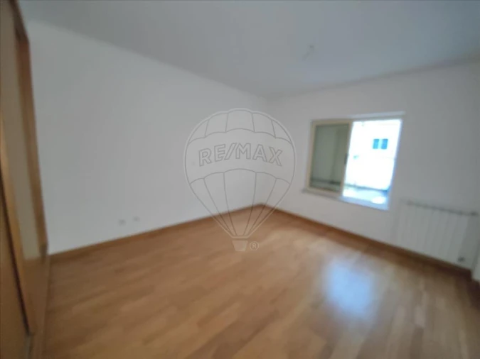 Apartamento T2 para Venda em Tavarede Foto 11