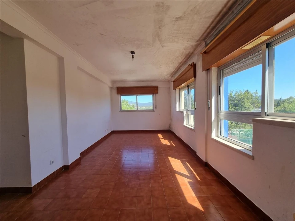 Apartamento T3 para Venda em Alcabideche Foto 6