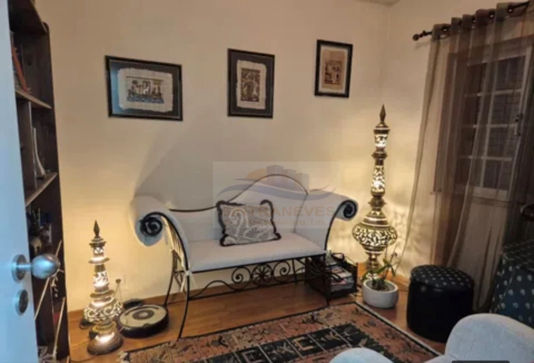 Moradia T4 para Venda em Ajuda Foto 4