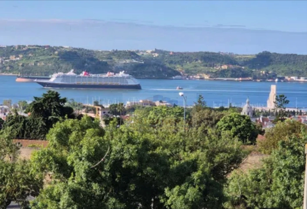 Moradia T4 para Venda em Ajuda Foto 2