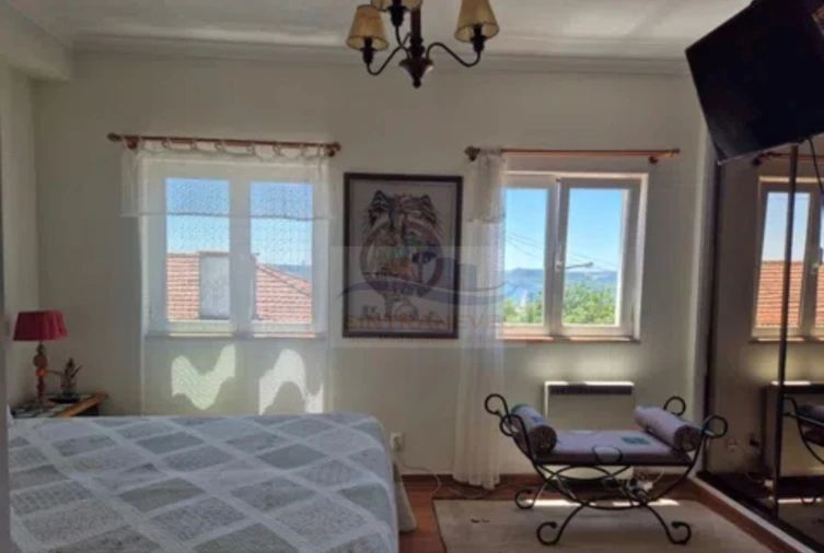 Moradia T4 para Venda em Ajuda Foto 13