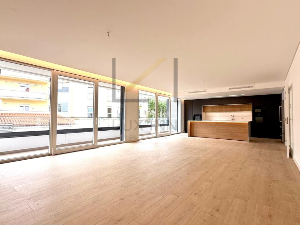 Apartamento T3 para Venda em Carcavelos e Parede Foto 2
