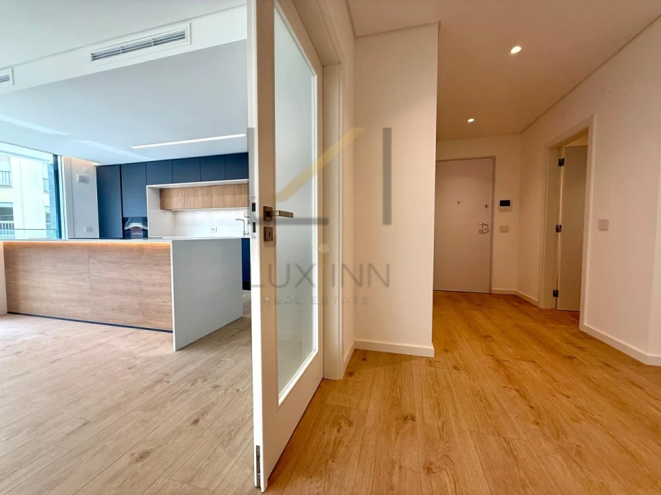 Apartamento T3 para Venda em Carcavelos e Parede Foto 9