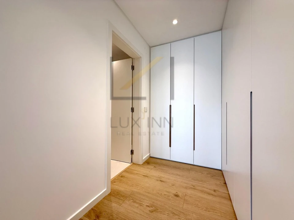 Apartamento T3 para Venda em Carcavelos e Parede Foto 27