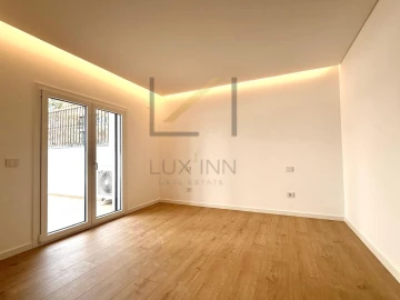 Apartamento T3 para Venda em Carcavelos e Parede