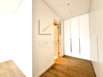 Apartamento T3 para Venda em Carcavelos e Parede