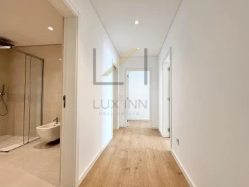 Apartamento T3 para Venda em Carcavelos e Parede
