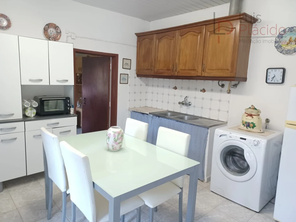 Quinta T2 para Venda em Abela Foto 6