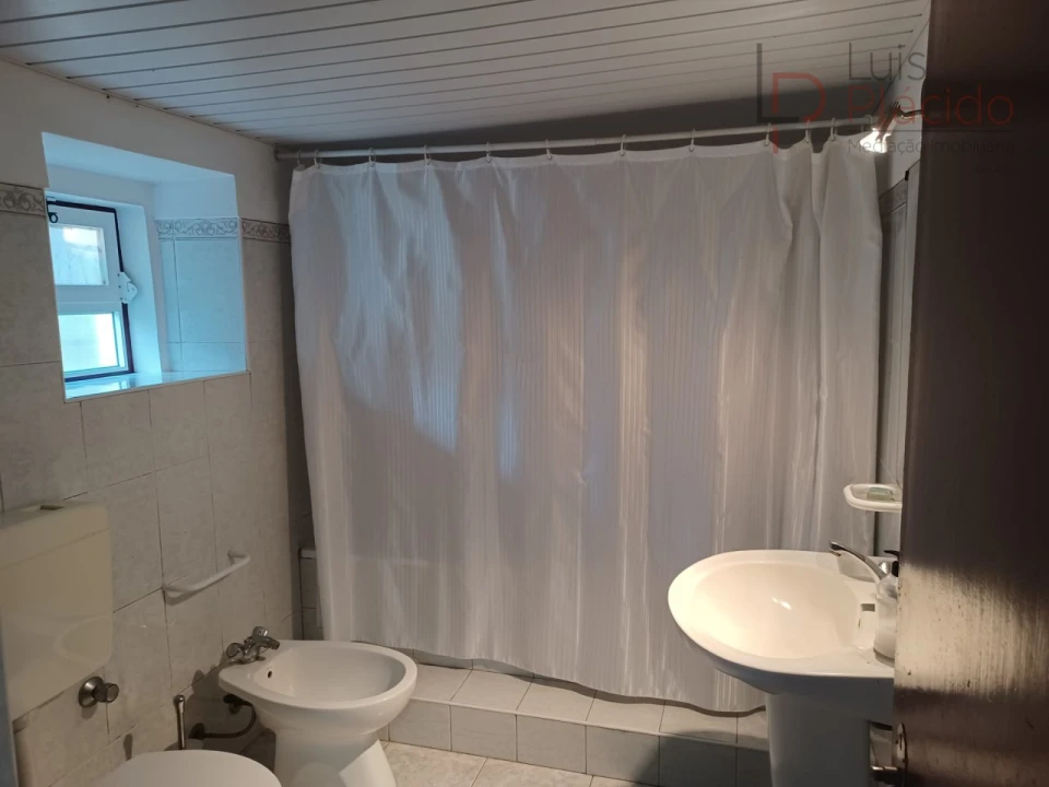 Quinta T2 para Venda em Abela Foto 9