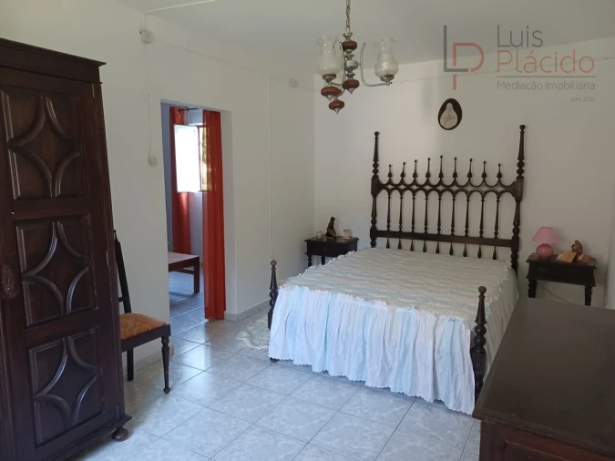 Quinta T2 para Venda em Abela Foto 8